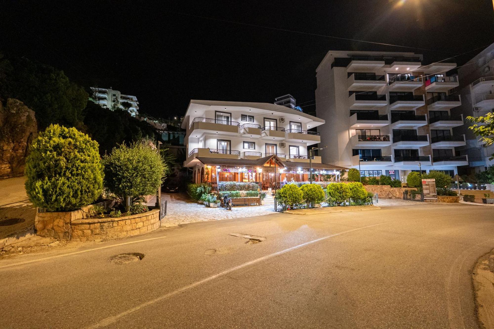 Sunkised Hotel Sarande Exterior photo